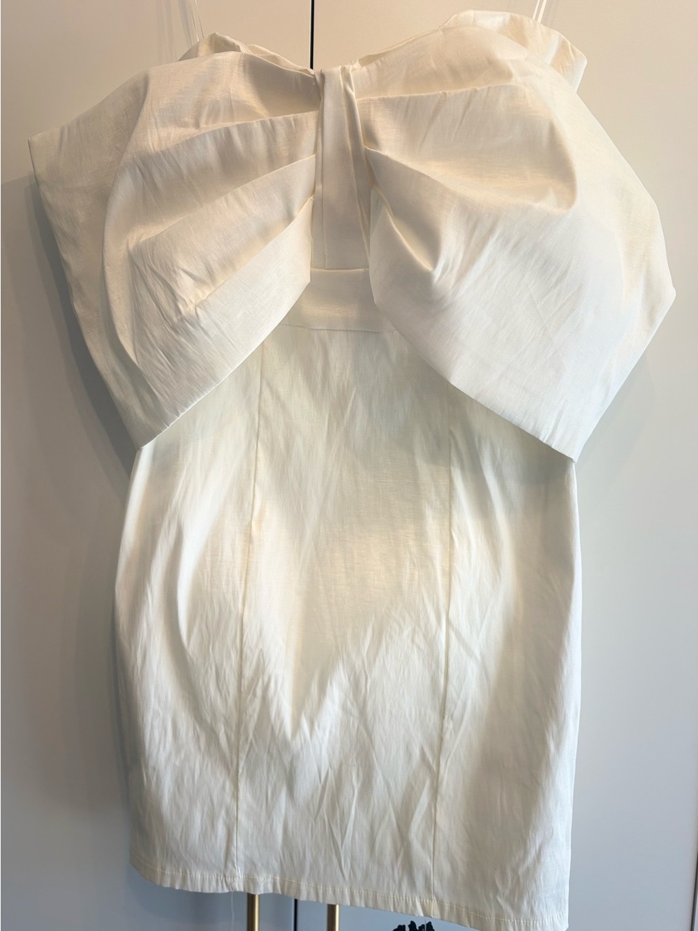 Maniju White Strapless Dress with Oversized Bow